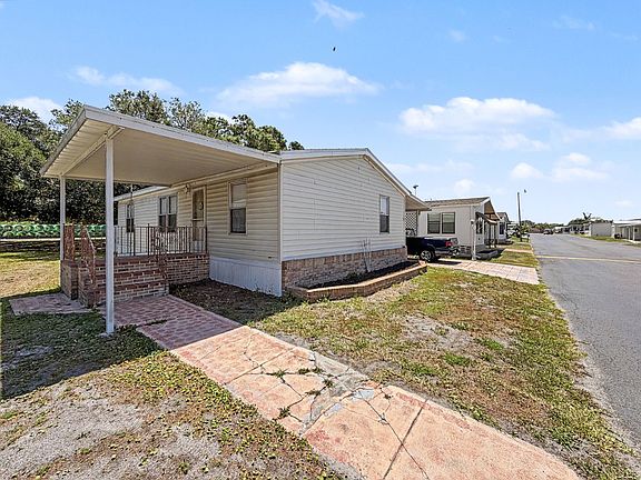 3rd image of 724 Chaparral Dr