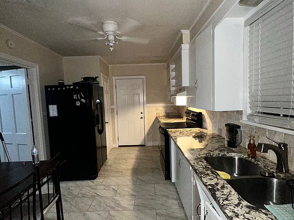 2nd image of 369 Carrollton Ave