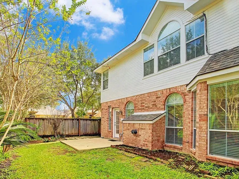 6902 Afton Woods Dr — Photo 21