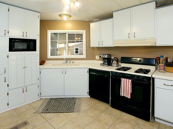2nd image of 49 Blanca Ln Space 213