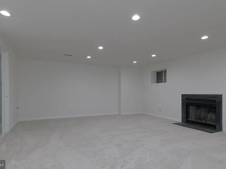 6120 Old Brentford Ct — Photo 42