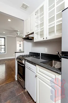 Rented by Centennial Properties NY | media 21