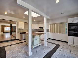 22025 Dumetz Rd, Woodland Hills, CA 91364