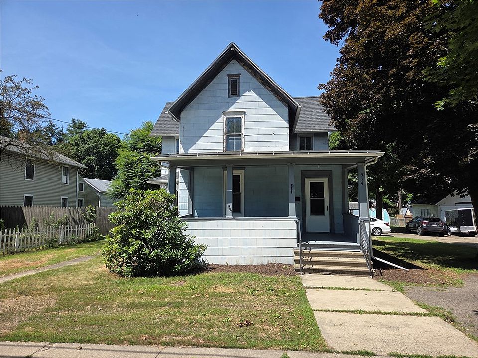 1st image of 914 S Main St