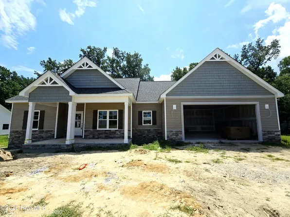 310 Creeks Edge Drive, Pikeville, NC 27863