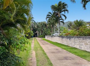 54-018 Kukuna St, Hauula, HI 96717