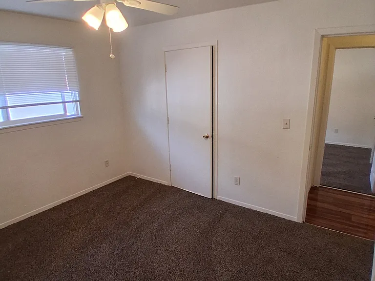 1956 Darrah St #10 — Photo 11