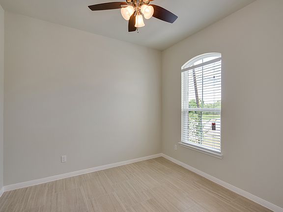 4th image of 6319 Golden Valley Dr