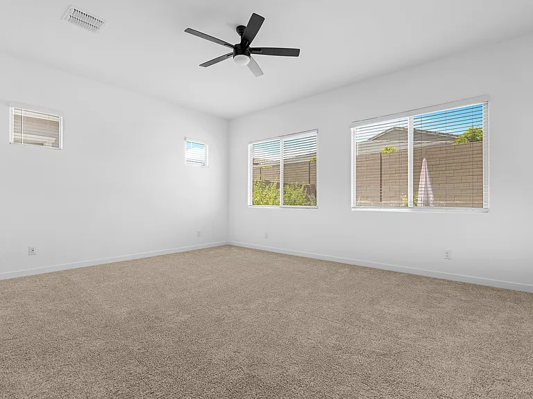20132 W Catalina Dr — Photo 14