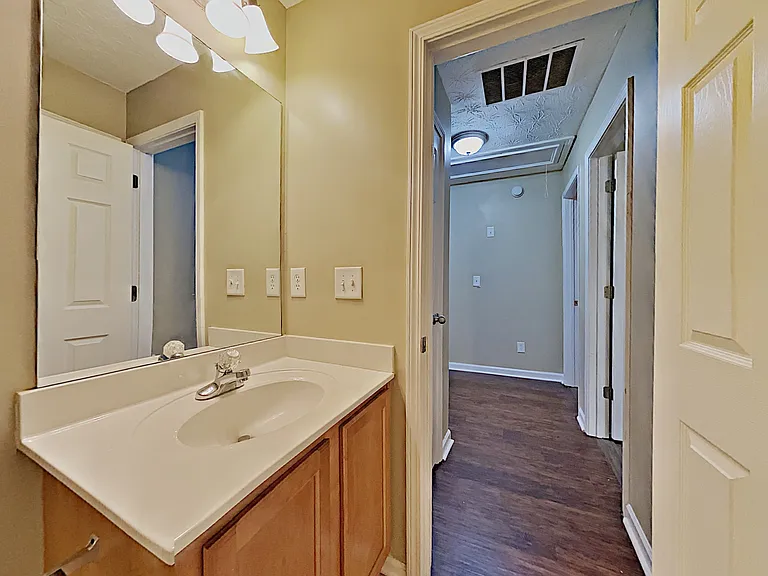 738 Mountain Laurel Dr — Photo 12