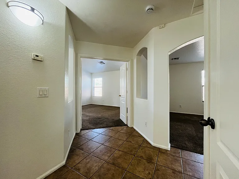 8202 S 47th Ave — Photo 12