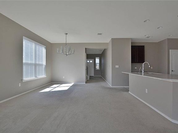 4th image of 1721 Verdana Dr