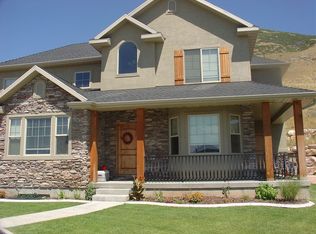 188 W Pointe Of View Cir, Farmington, UT 84025
