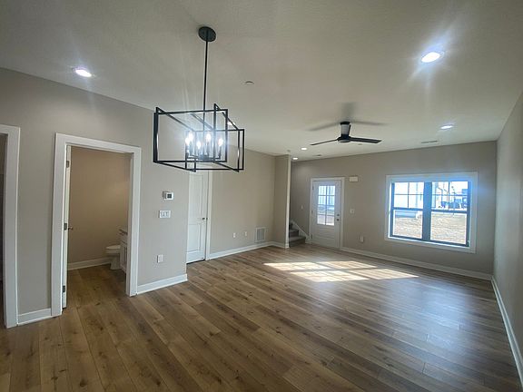 5th image of 10101 Stark Dr #10158