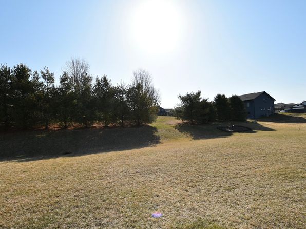 306 11th St N, Goodhue, MN 55027