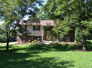 12201 W Kings Gate Rd, Knoxville, TN 37934