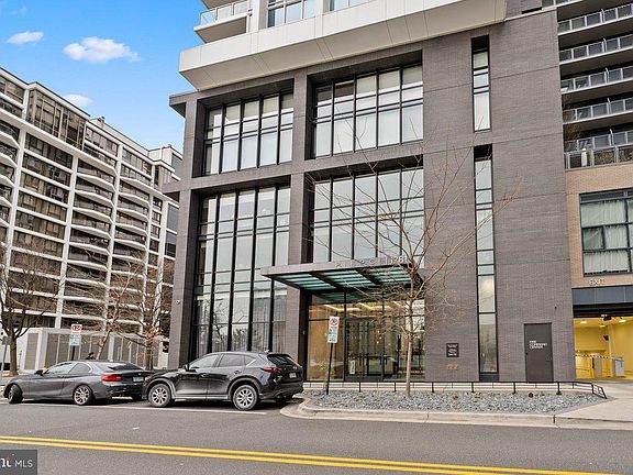 2nd image of 1781 N Pierce St APT 1402