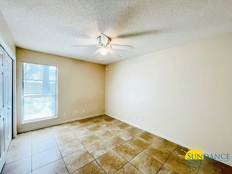 632 Carnathan Ct — Photo 11