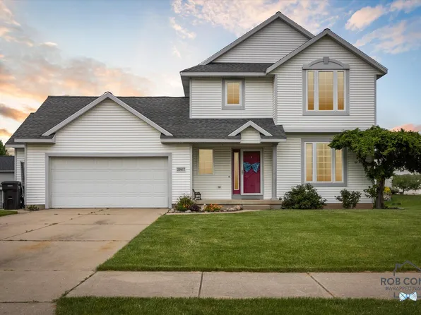 3967 Macey Dr NW, Grand Rapids, MI 49534