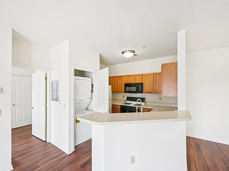Spring Creek Apartments — Photo 97
