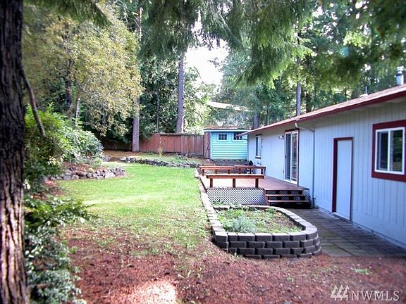 2nd image of 355 NW Oakmont Way