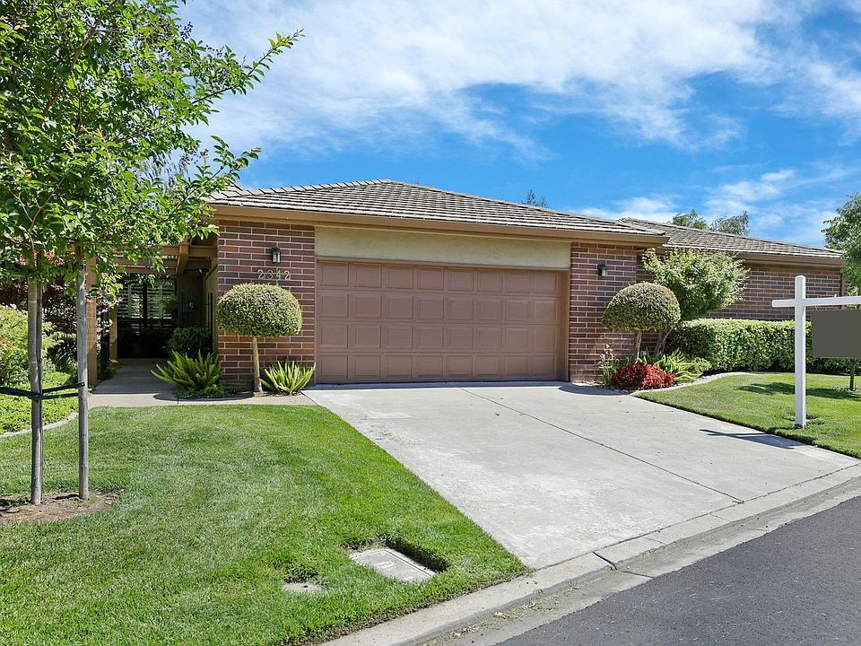 1st image of 2342 Hyde Park Cir