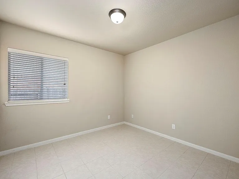 20935 Brodie Ln — Photo 20