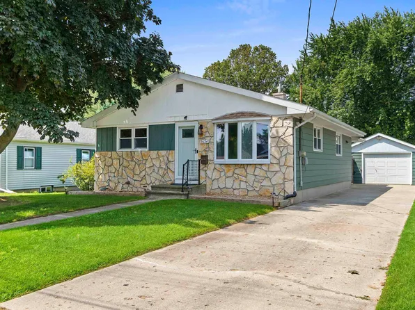 3624 Tannery Rd, Two Rivers, WI 54241