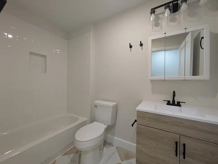 44 Warner St #B15 — Photo 12