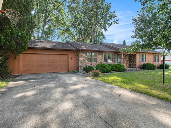 3967 E Lakeview Trl, Leesburg, IN 46538