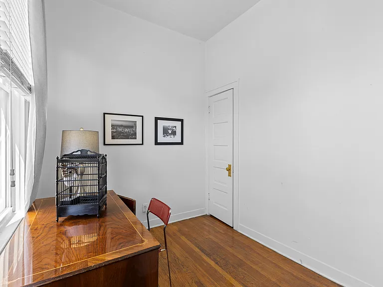 854 N High St #E — Photo 3