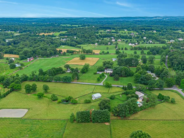 20329 Greggsville Rd, Purcellville, VA 20132
