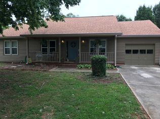 109 Castlebridge Ct, Simpsonville, SC 29681