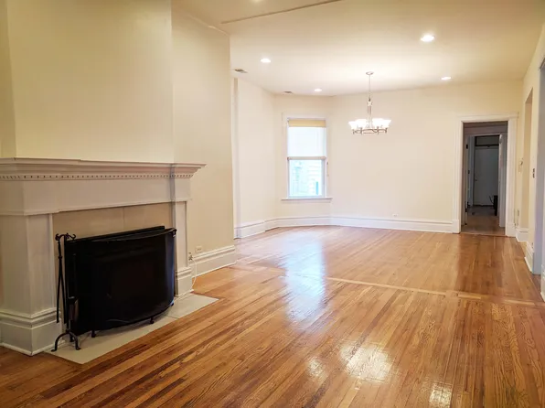 1239 W Winnemac Ave #2, Chicago, IL 60640