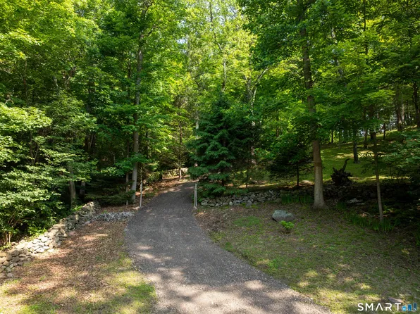 81 Mountain Road, Prospect, CT 06712