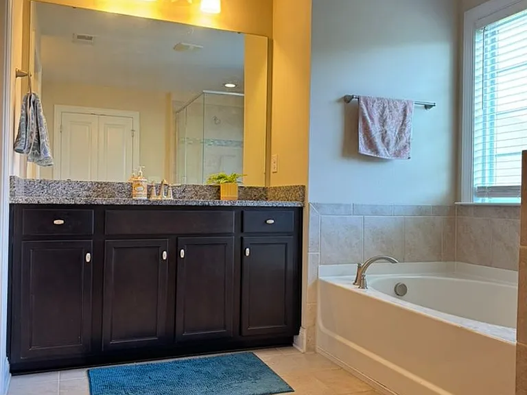 11215 Streamwood Ln NW — Photo 16