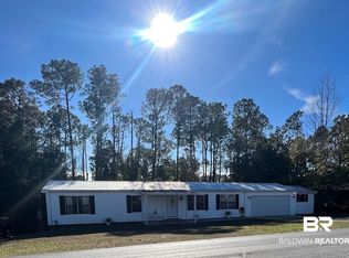 1401 Ridgewood Dr, Lillian, AL 36549