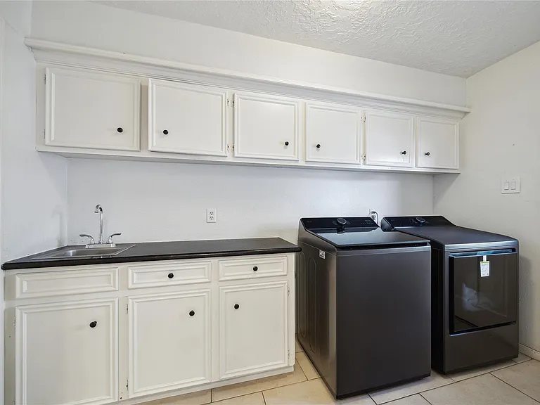 15302 La Mancha Dr — Photo 22