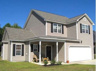 626 Cotton Brook Dr, Fuquay Varina, NC 27526