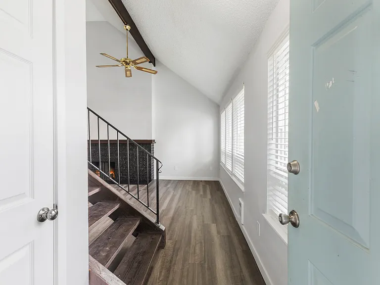 Redondo Ridge Townhomes — Photo 13