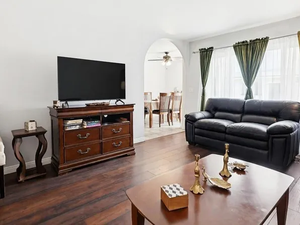 285 Moss St Unit 32, Chula Vista, CA 91911