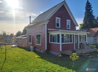 703 Barnhart St, Raymond, WA 98577
