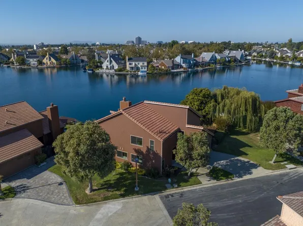 605 Santa Catalina Ln, Foster City, CA 94404