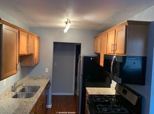 1621 7th St W APT 10, Saint Paul, MN 55102
