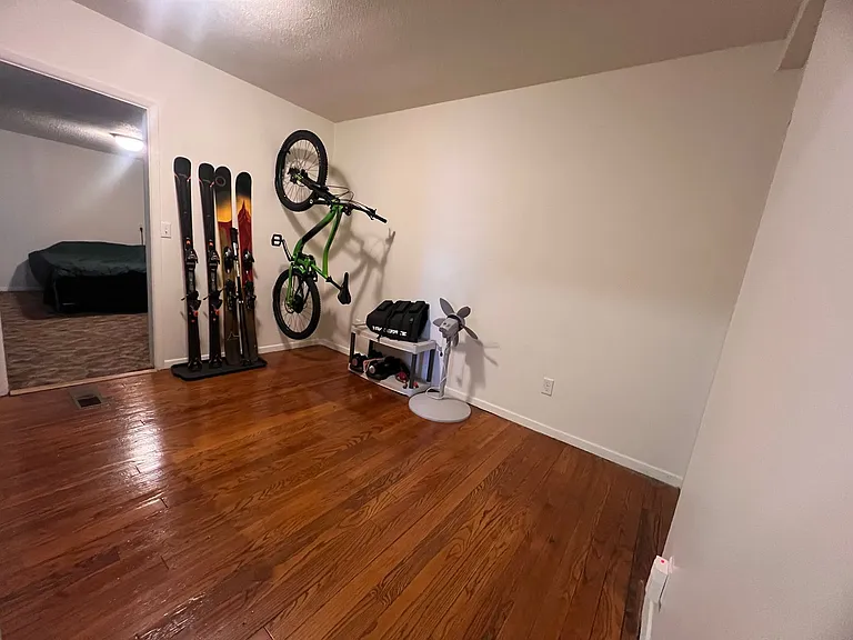 1350 Meade Ave — Photo 12