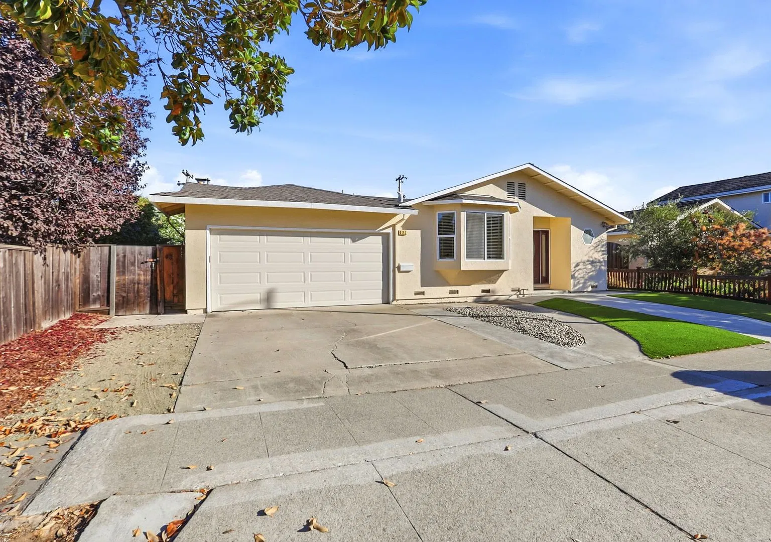 Available Now! Bright Single-Story Ranch with Updated Kitchen and Skylit Family Room — Photo 2