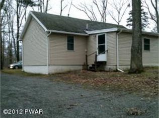 104 Dawson Rd, Hawley, PA 18428