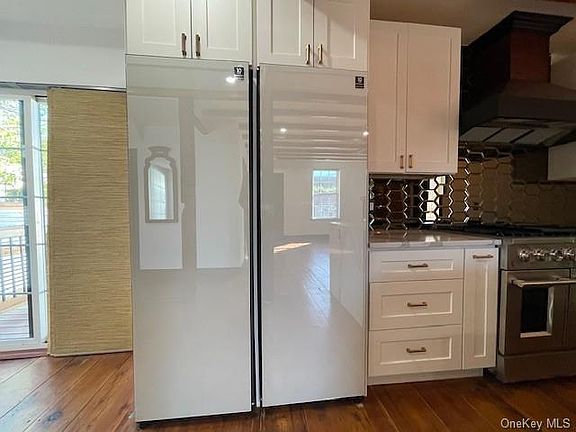 3rd image of 5 Leonard St APT 1