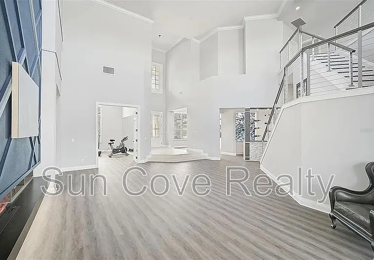 854 Macewen Dr — Photo 6