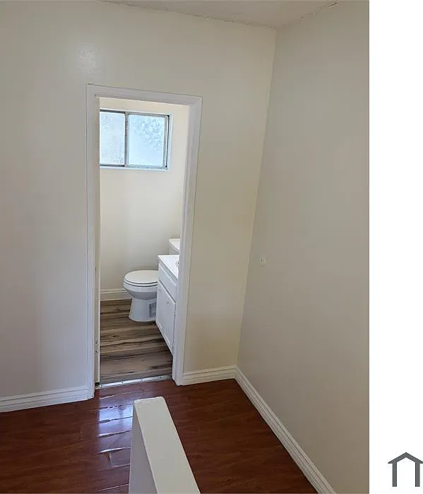 2 bed, 1.5 bath, 900 sqft, $2,450 — Photo 4
